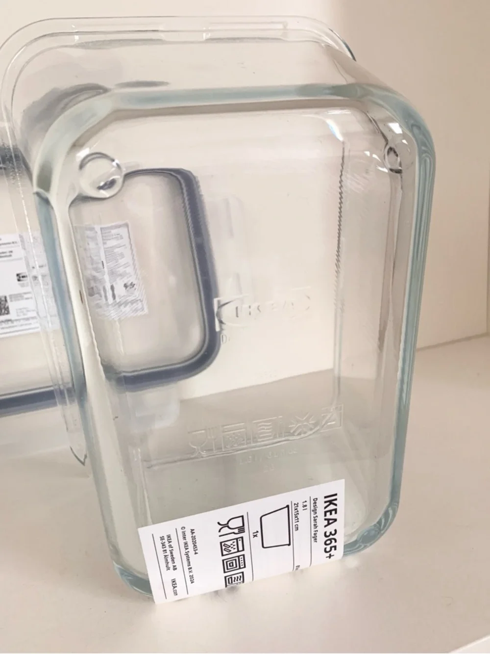 IKEA large 61 oz Glass Food storage Container with lid